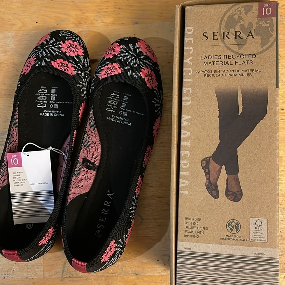 Serra Black and Pink Floral Knit Flats size 10 but runs big